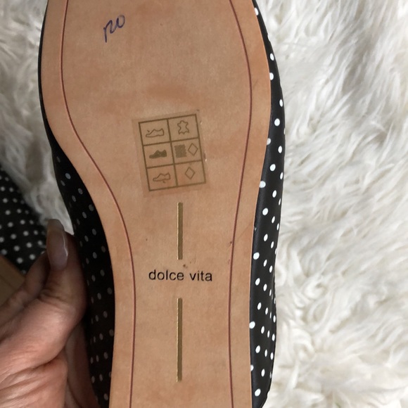 NEW Dolce Vita BRIE Women's Black/White Polka Dots Leather Flats - Picture 6 of 6